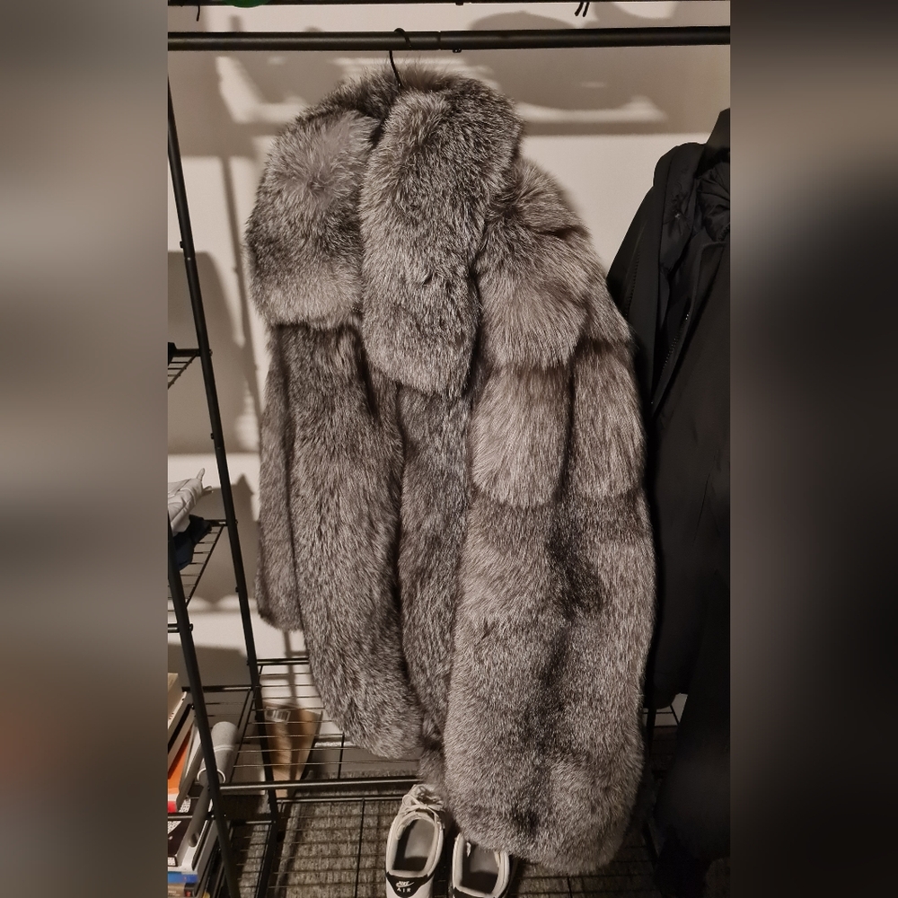Mens Frost Fox Fur Coat, Size L - Picture 3 of 5